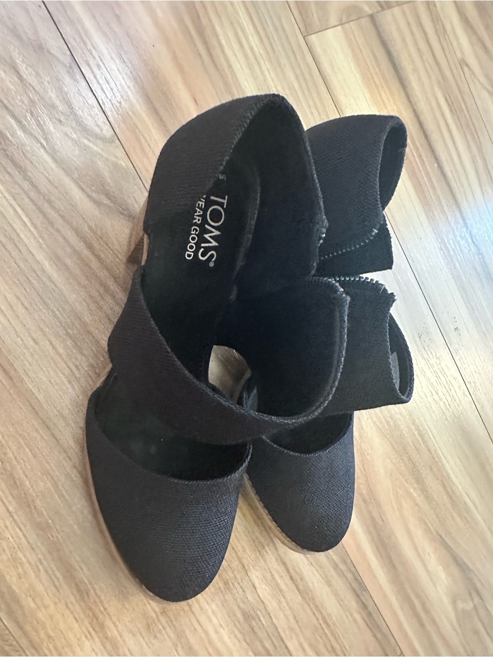 TOMS Black Fabric Strap Block Heel espadrille EUC - Picture 4 of 7